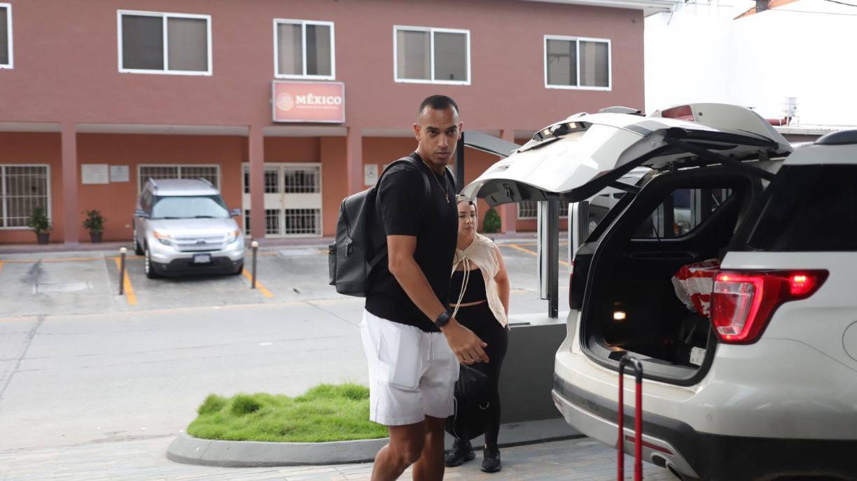 Uno de los primeros en llegar fue el defensor, Devron García del Real España.