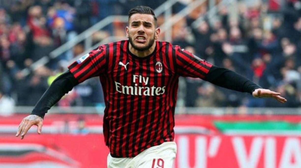 Manuel García Quilón, agente de Theo Hernández, habló en el Corriere della Sera de la experiencia del jugador en el Milan: 'Se quedará en el club, es el lugar adecuado para él', declaró.