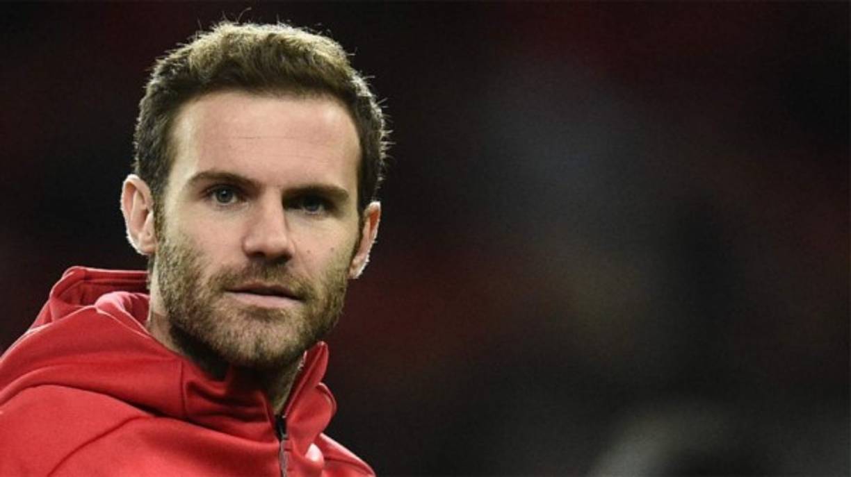 Juan Mata: El Manchester United rechazó una oferta del Tottenham por el mediocampista español.