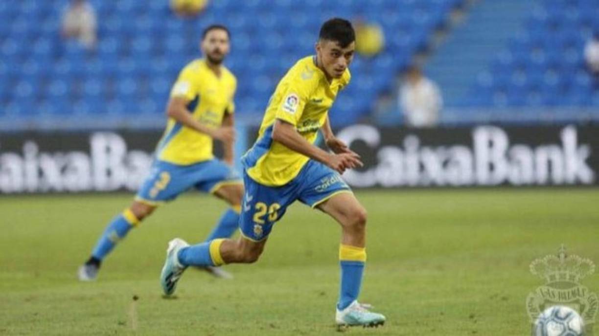 A los 17 años de edad, Pedri se ha convertido en la gran referencia ofensiva de la UD Las Palmas y, como Francisco Trincao, apunta al primer equipo. Bartomeu señaló que confía en su capacidad.