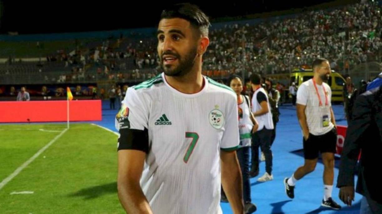 Riyad Mahrez: Capitán de la selección de Argelia que milita en el Manchester City. Su votos fueron para Lionel Messi(5puntos), Sadio Mané (3pts) y Mohamed Salah (1 punto).