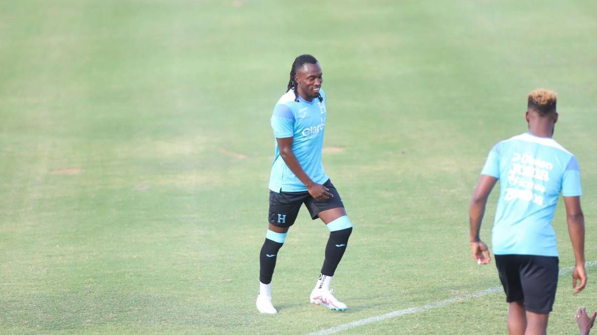 Delantero: Alberth Elis.