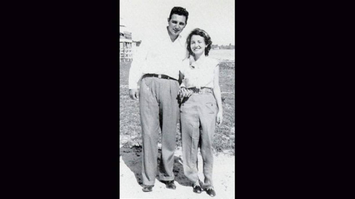 Todavía Fidel Castro no usaba gorra ni ropa de fatiga cuando conoció a su primera mujer en la facultad de derecho: Mirta Díaz Balart. Era 1946 y la familia de ella era íntima de Batista, el dictador cubano que él más tarde ayudaría a derrocar.