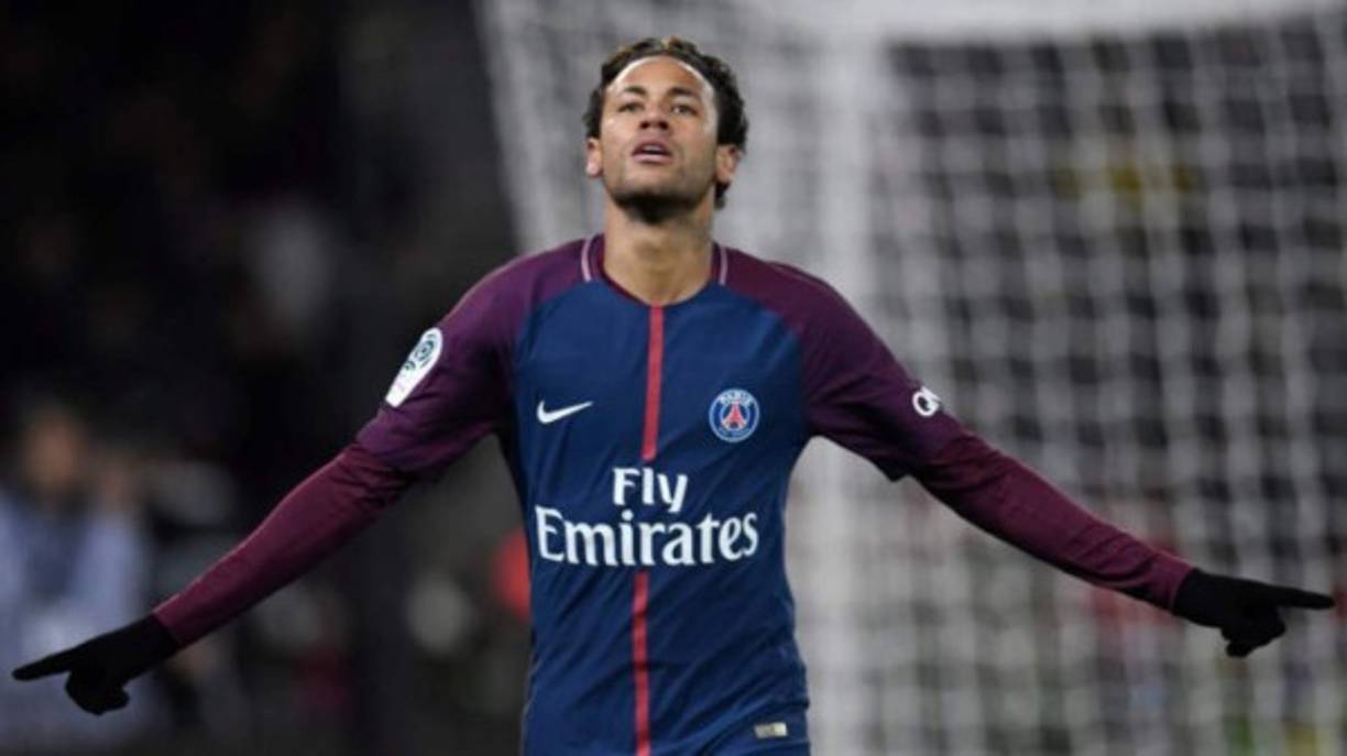 Neymar no quiere seguir en PSG y desea volver a la Liga de España. Además del Barcelona, se menciona que el Real Madrid estaría interesado en sus servicios.