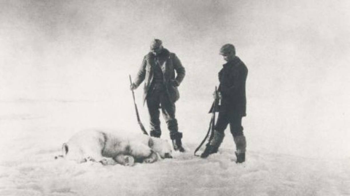 Originarios del municipio de Savièse, Marcelin y Francine, padres de siete hijos, sufrieron un trágico accidente el 15 de agosto de 1942, cuando se dirigían a alimentar su ganado en una pradera a los alrededores de Chandolin.<br/>