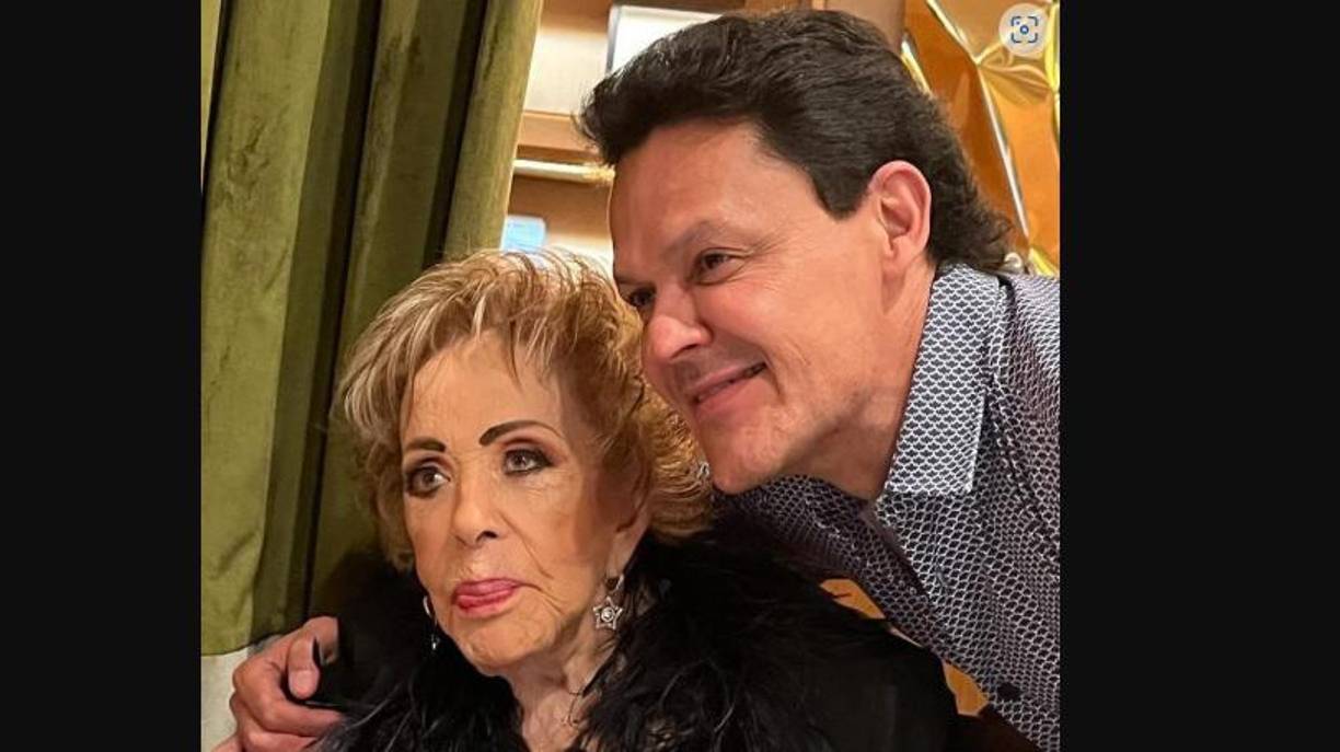 “Qué fortuna conocerte, admirarte, cantarte y que cantaras conmigo. QEPD mi querida Silvia Pinal. Mi más sentido pésame a ti hermosa familia” , escribió Pedro Fernández, cantante y actor, en su cuenta de X.