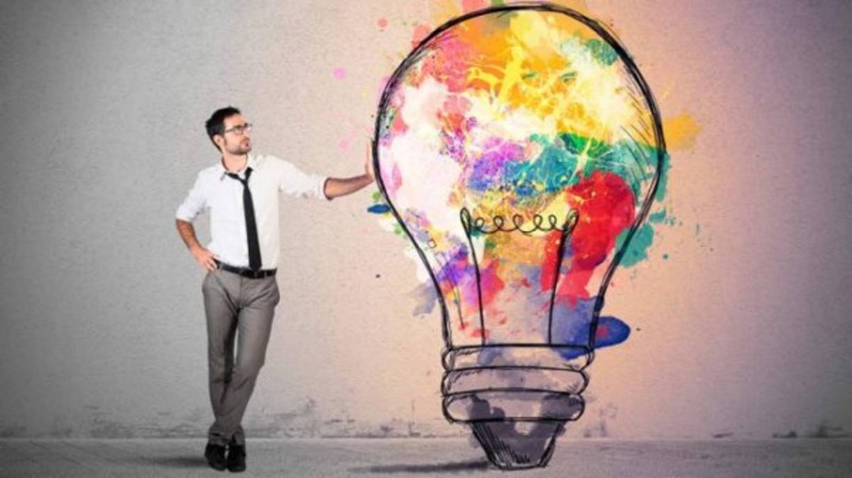 Figura #2<br/><br/>Eres alguien muy creativo, y a ti te interesa mucho descubrir nuevas maneras de ver el mundo. Para ti, todo es una obra de arte en potencia. La vida es tu constante fuente de inspiración.<br/><br/>Puedes ser un poco soñadora, pero eso no significa que la vida te pase por al lado. En realidad, la vida te atraviesa por completo. Eres una persona apasionada y sincera.<br/><br/>No es de extrañar que la gente a tu alrededor admire tu forma de ser en el mundo. Es que eres una persona auténtica y dulce, y emanas mucha paz. Quienes te rodean desean siempre contagiarse de tu espíritu.