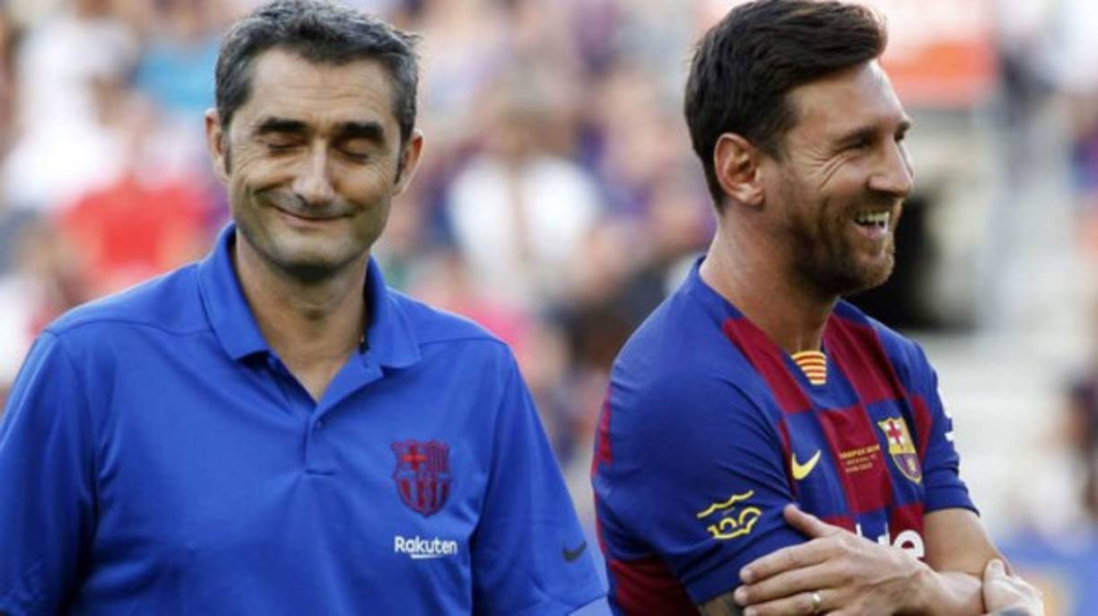 No le gustó nada el cese de Ernesto Valverde: Era un entrenador que se llevaba muy bien con la plantilla​. Messi defendió al técnico tras las debacles de Roma y Liverpool y cree que prescindir de él a media temporada después de perder la Supercopa de España no era el momento.