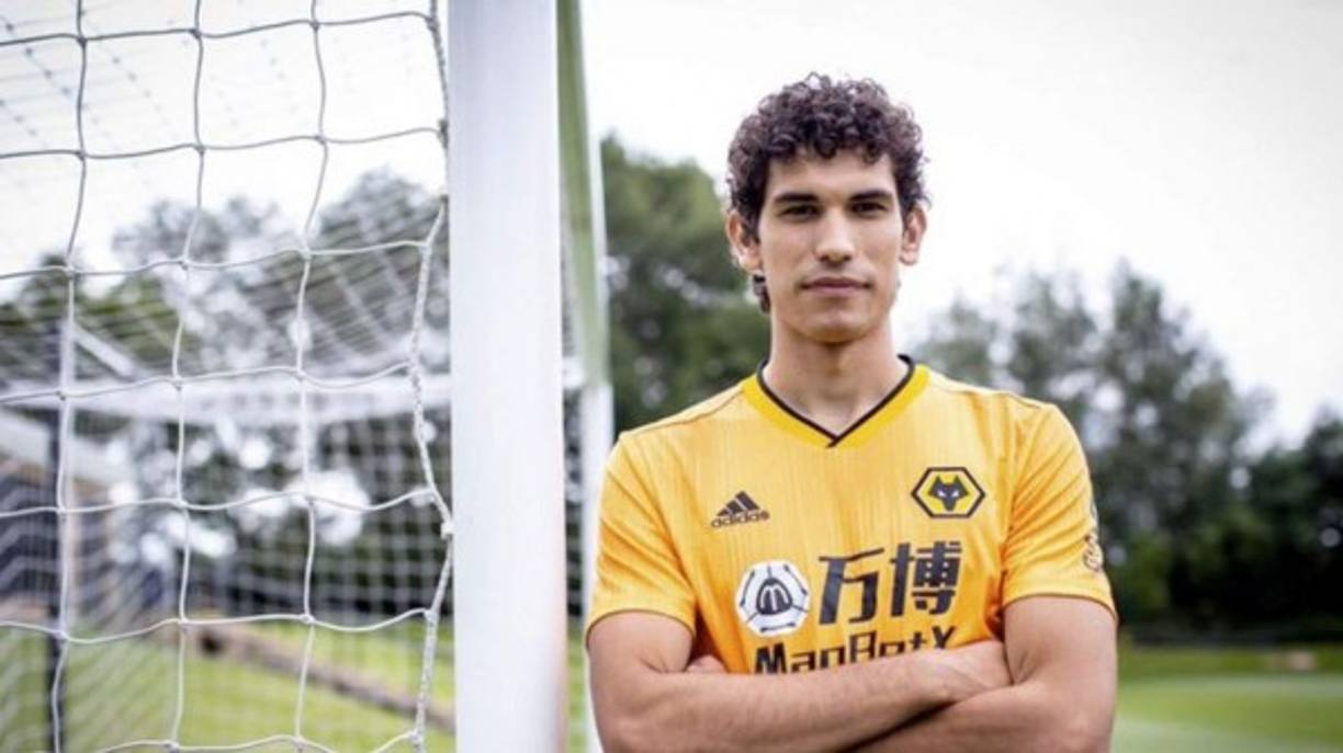 Jesús Vallejo: El defensor central se ha marchado del Real Madrid luego de la derrota encajada ante el Atlético. El zaguero jugará en el Wolverhampton de la Premier League de Inglaterra.