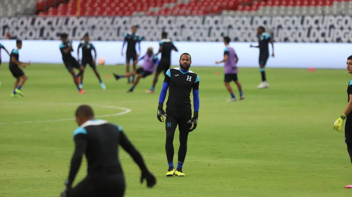 Muchos mencionaban que Edrick Menjívar sería el titular ante Qatar, sin embargo, el portero del Olimpia tendrá que esperar su oportunidad.