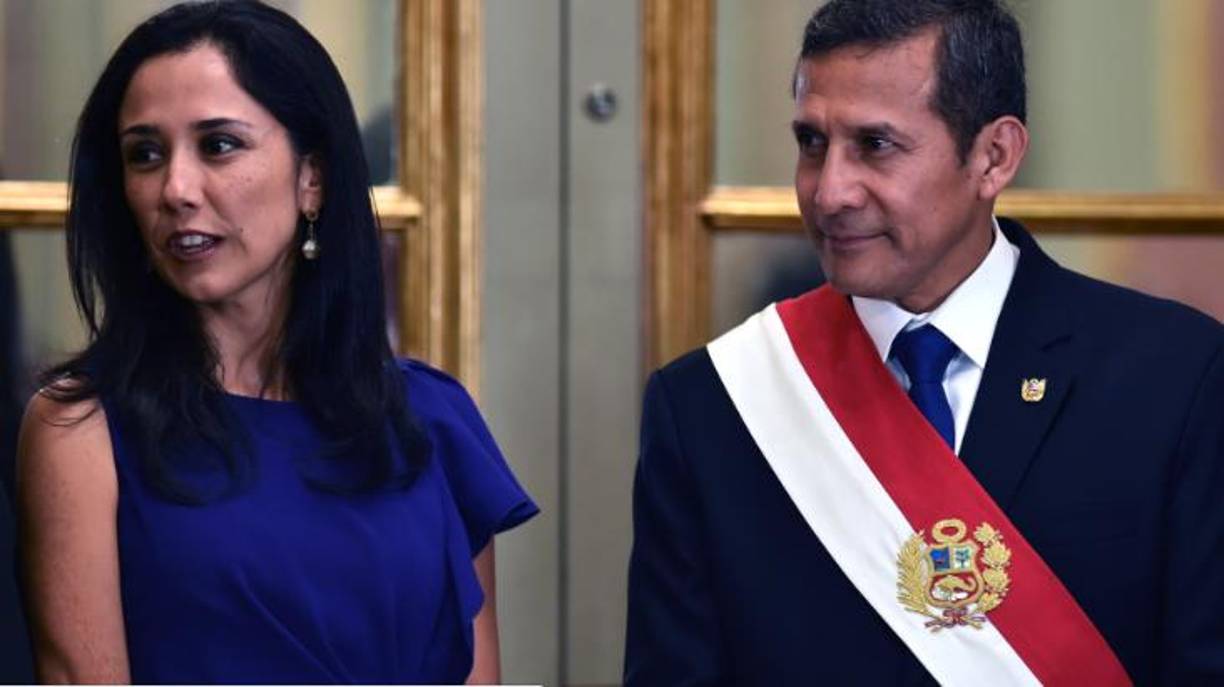 El expresidente de Perú Ollanta Humala (2011-2016) y su esposa Nadine Heredia, fueron llamados a juicio en febrero pasado para responder por las acusaciones de corrupción en un caso ligado a la constructora brasileña Odebrecht. Humala enfrenta una sentencia de 20 años en prisión. 