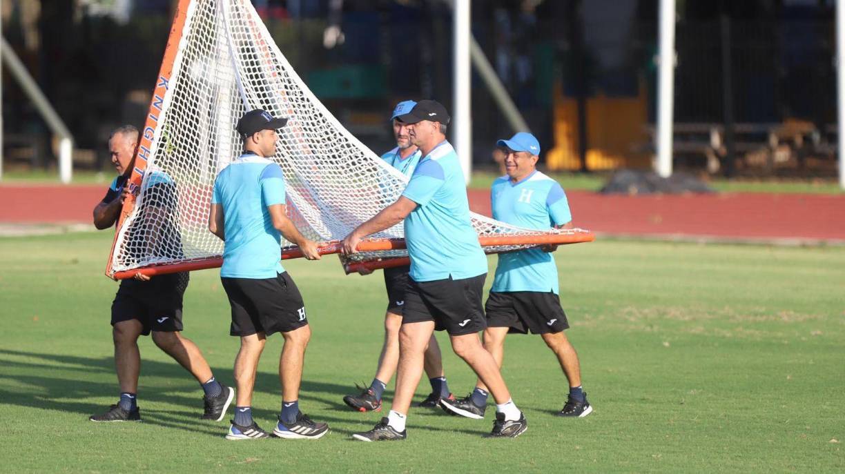 La escuadra hondureña se entrenó por última vez y quedó afinada para el duelo contra México.