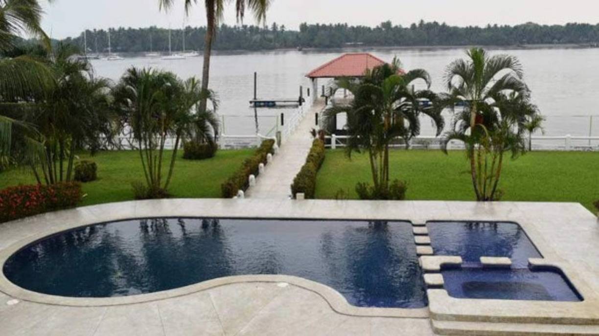 El inmueble era una de las propiedades incautadas al expresidente Mauricio Funes y Miguel Meléndez. Foto/ FGR