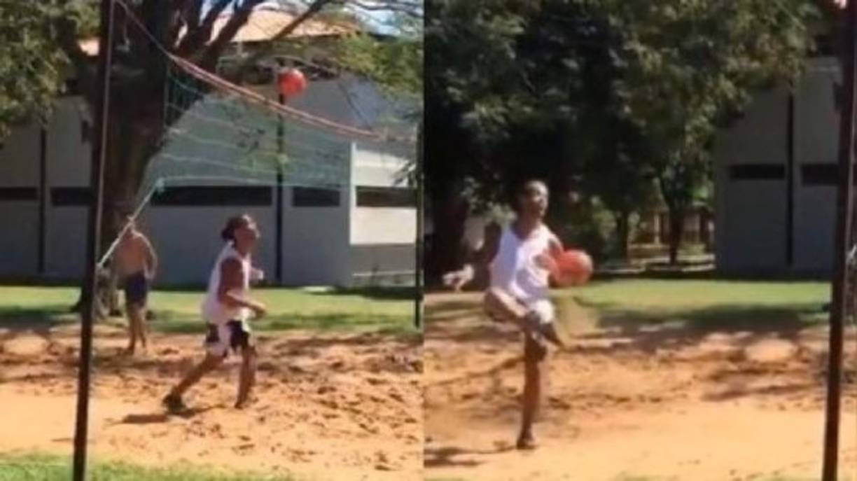 Para sorpresas de los reclusos, Ronaldinho terminó perdiendo en el fut-voley con dos expolicías: la dupla formada por Yoni David Mereles Martínez y Edgar Ramón Otazú.