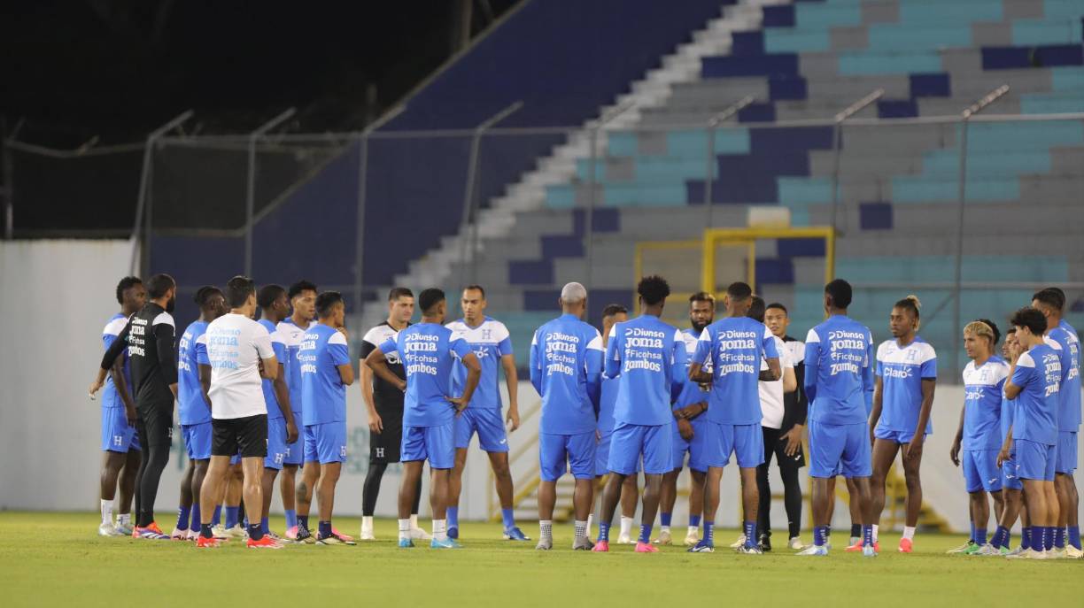 El equipo que dirige Reinaldo Rueda continuó este martes con su segundo día de microciclo con la mirada puesta en el 15 de noviembre.