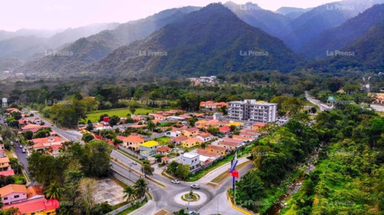 Actualmente San Pedro Sula está compuesta por 20 distritos que contienen más de 120 colonias, barrios y residenciales.