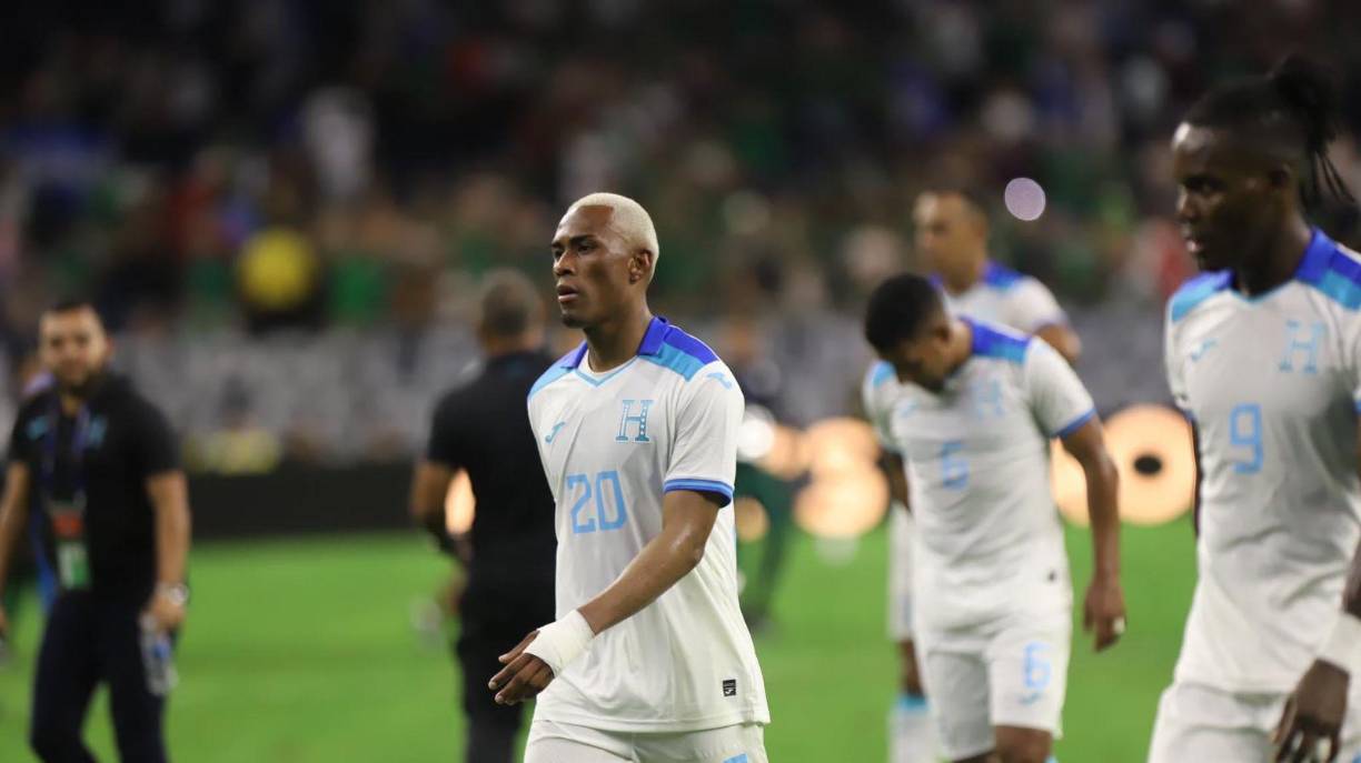 Mediocentro: Deiby Flores se mantiene en el once titular de Diego Vázquez. 