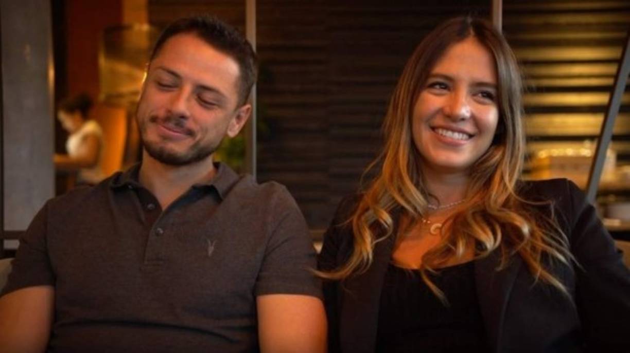 En la entrevista donde confirman su embarazo, Sarah confesó: 'No sabía quién era él cuando lo conocí, pero me sentí muy atraída por el cabello tan rubio'.<br/><br/>'¡Sabía que el cabello rubio ayudaría en algo!', se escucha decir a Hernández.