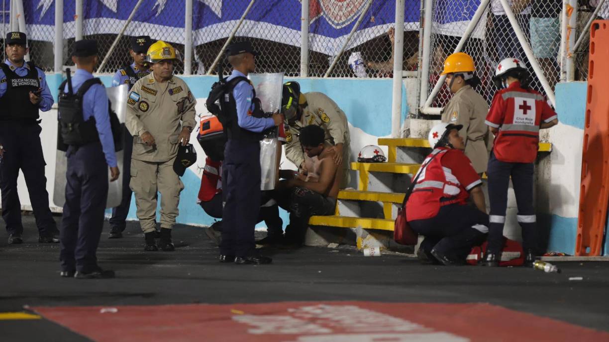 Olimpia festeja, llanto en Real España, caída de Troglio y susto en las gradas