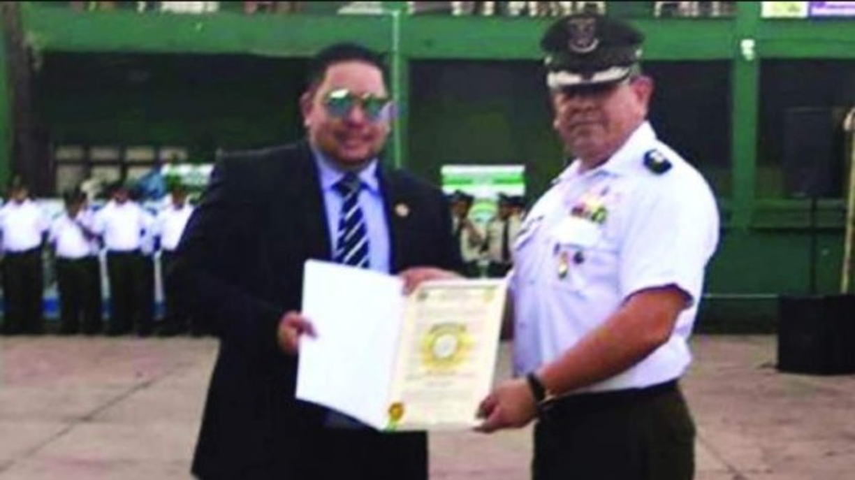 Montenegro está señalado por tener nexos con algunos ex altos mandos de la Policía y que actualmente están detenidos.