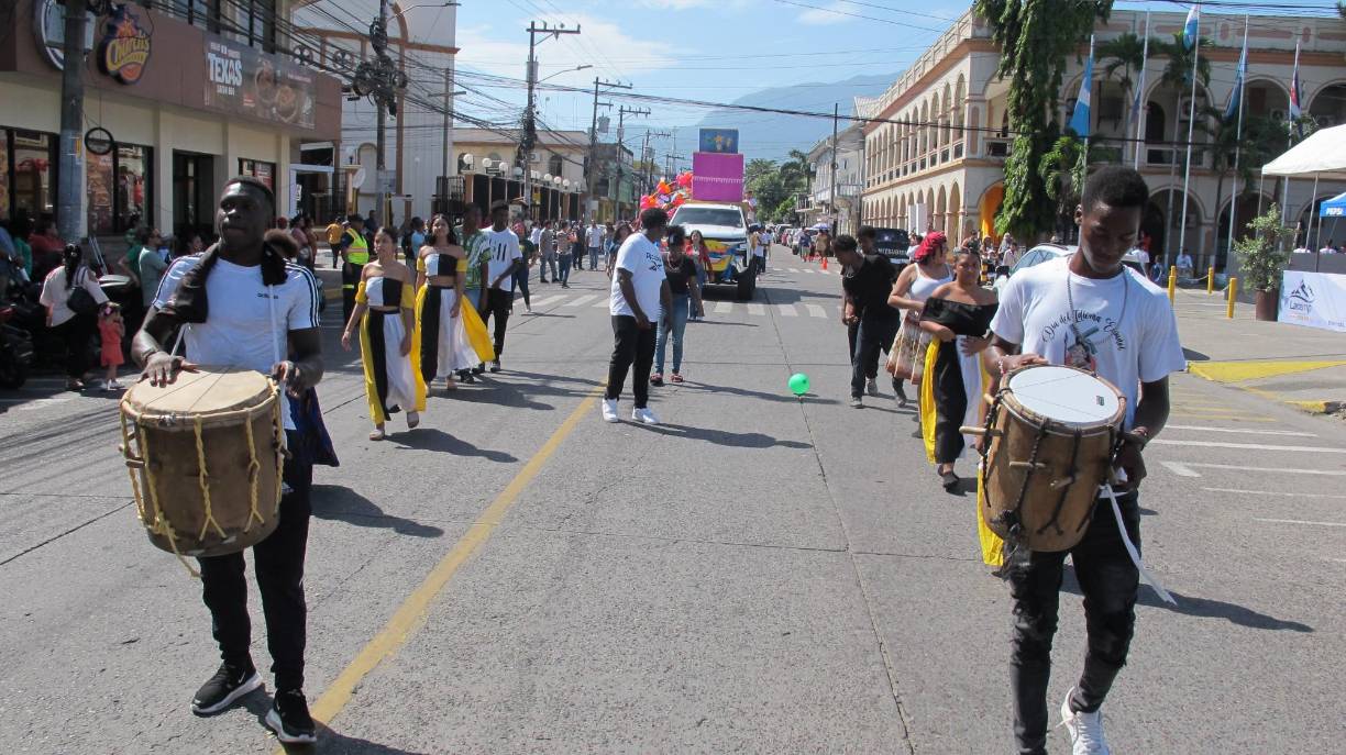 La comunidad garifuna también se involucró en las celebraciones del aniversario de La Ceiba. 