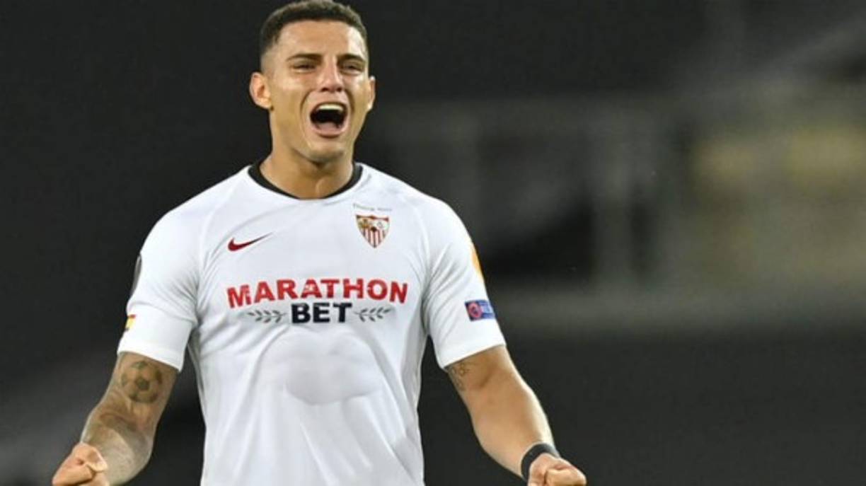 Diego Carlos: La Roma estaría tras los pasos del defensor brasileño que milita en el Sevilla de España. Foto AFP.