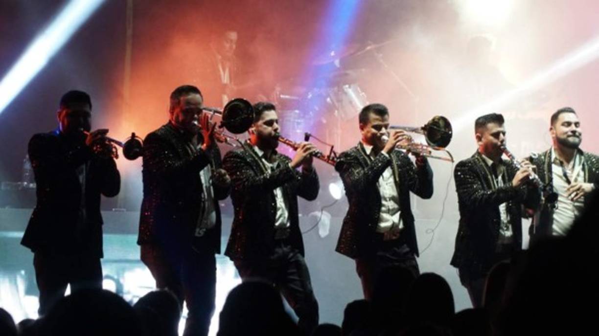 La banda con más de 10 años de trayectoria interpretó sus mayores éxitos para el deleite de cientos de hondureños.<br/><br/>Redacción: Viki Pérez/Fotos: Franklin Muñoz