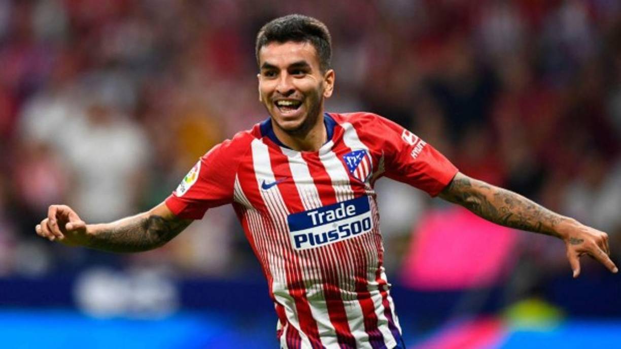 El diario As informa que el delantero argentino Ángel Correa está más cerca de quedarse en el Atlético de Madrid que de marcharse al AC Milán, ya que los italianos no pagan las pretensiones del club colchonero. Salvo sopresa, el sudamericano seguirá en el club madrileño.