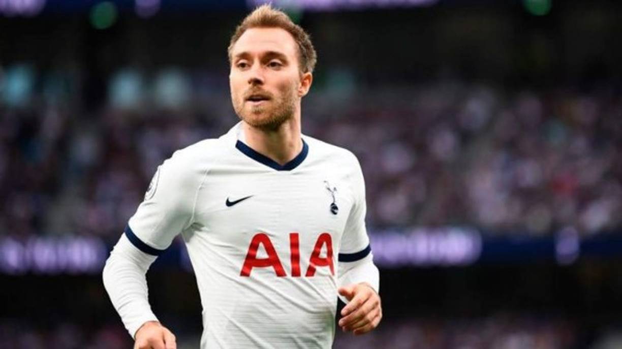 Christian Eriksen: El mediocampista danés acaba contrato este año con el Tottenham y sigue sin renovar.En las últimas horas ha surgido la noticia que Real Madrid, Barcelona y PSG se pelean por su fichaje.