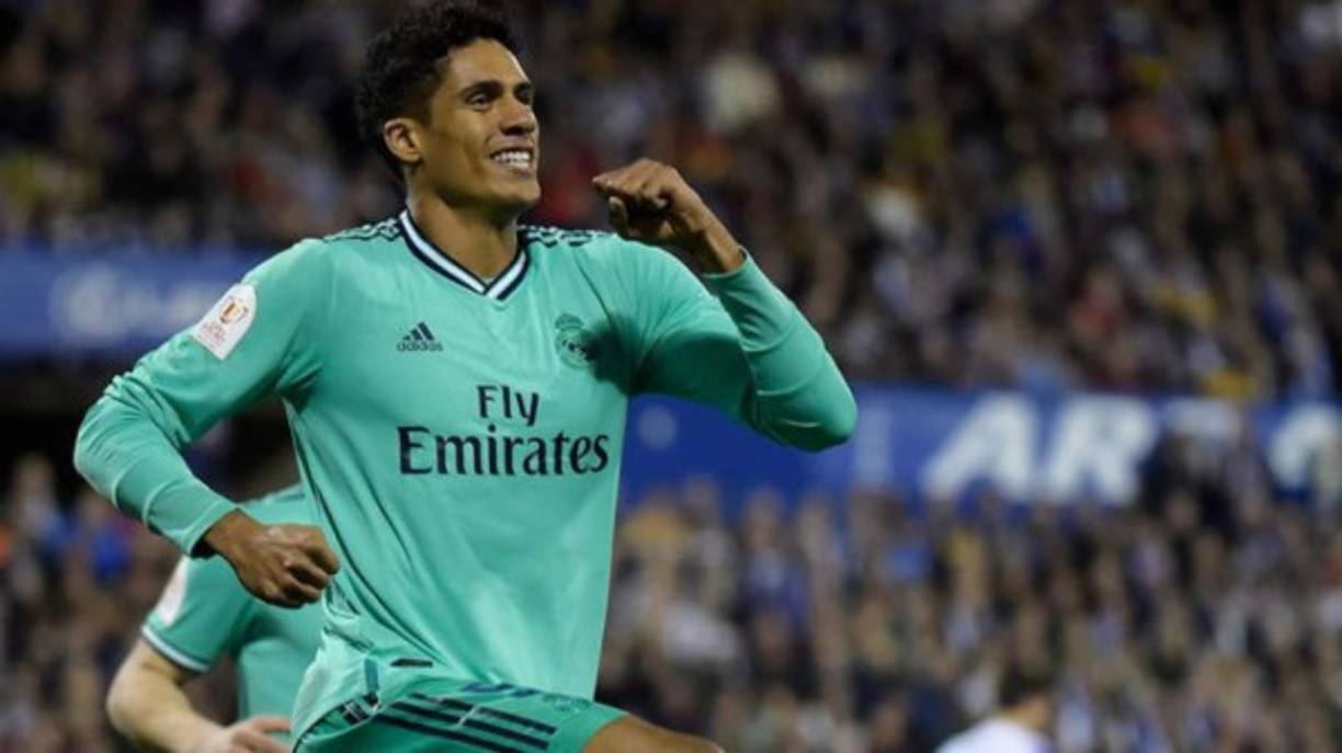 Varane: Será uno de los defensores centrales ante Barcelona.