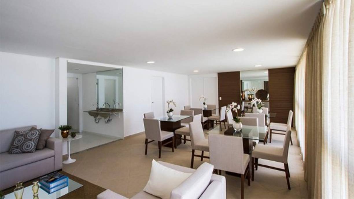 El lujoso apartamento aparece en los registros como propiedad de la constructora OAS, una de las implicadas en el caso Petrobras, pero según la acusación el verdadero dueño sería Lula, quien lo habría recibido en concepto de soborno, es decir, a cambio de 'favores' hechos desde el poder.