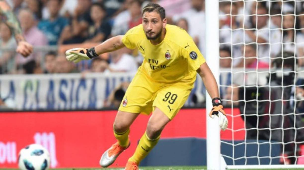 Una de las grandes sorpresas es la salida de Donnarumma del arco del Milan. El formado en el club lombardo ha abandonado el club, tras infortunios por extensión de contrato y aumentos salariales. Suena para reforzar al Barcelona. Algo que se antoja complejo, porque en Barcelona está Ter Stegen, pero, de no ser así, el mejor posicionado para sumar al arquero titular de Italia es la Juventus.