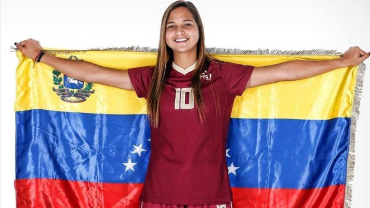 La chica venezolana de 20 años ha roto con todos los moldes y es admirada tanto por su enorme talento como por su belleza, combinación que le generó una gran ola de aficionados.