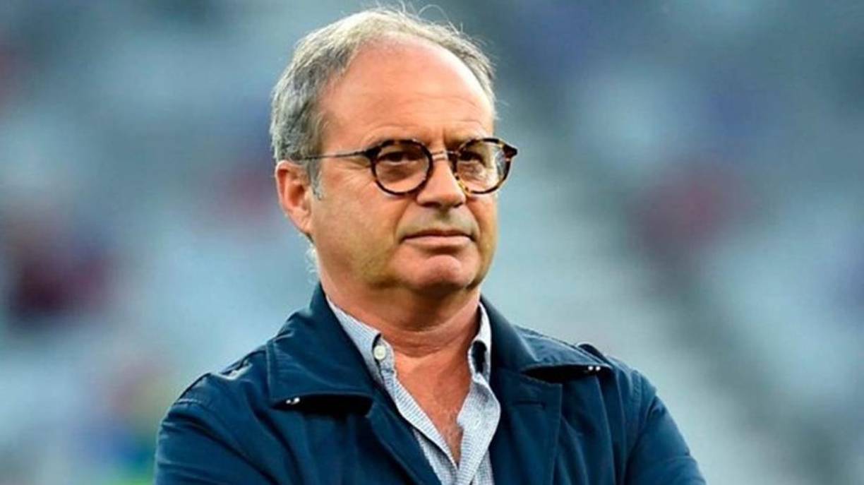 Luis Campos es el asesor deportivo del PSG y es el señalado como el culpable de que Messi decida no seguir en el club francés. Al argentino no le gusta la maneja en que maneja el grupo y fue el encargado de expresar le el castigo al astro rosarino.