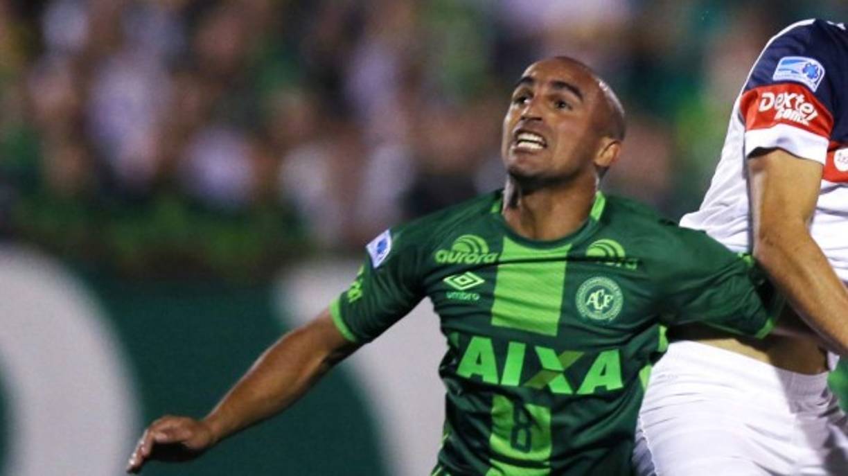 <br/>José Gildeixon tenía 29 años y había fichado por el Chapecoense en el año 2015. Con la escuadra verde jugó un total de 23 partidos y marcó cuatro goles.