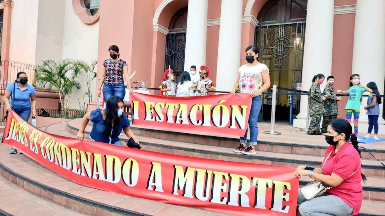 En San Pedro Sula, zona norte de Honduras, las actividades comenzaron desde horas tempranas de hoy viernes en la catedral de San Pedro Apóstol. Foto: Radio Luz