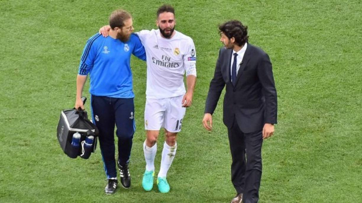 Dani Carvajal:<br/>Al lateral del Real Madrid se le detectó un 'proceso viral con afección al pericardio', que lo ha dejado fuera indefinidamente del club blanco y también de la selección española.