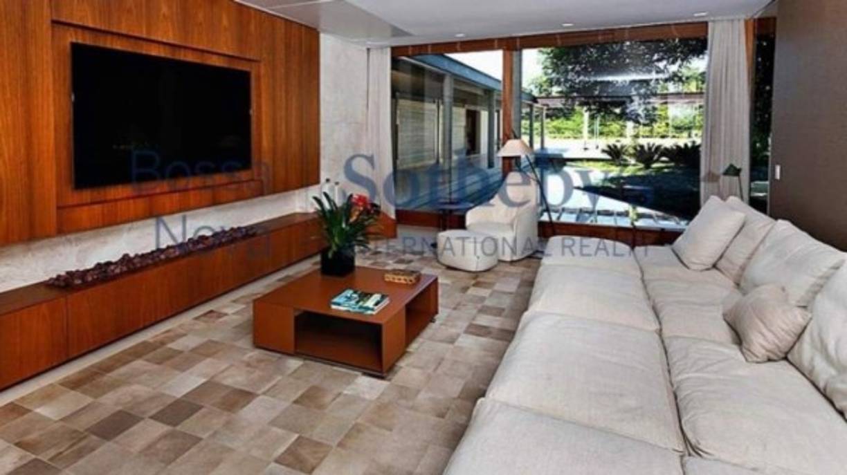 El interior de la casa del brasileño es fenomenal.