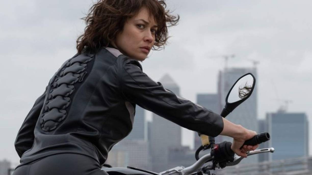 Olga Kurylenko interpreta a Taskmaster, un personaje que tiene reflejos fotográficos que le permiten imitar el estilo de lucha de sus oponentes. El resto del elenco lo conforman William Hurt como Thaddeus Ross, Secretario de Estado de los Estados Unidos, y Julia Louis-Dreyfus como Valentina Allegra de Fontaine.