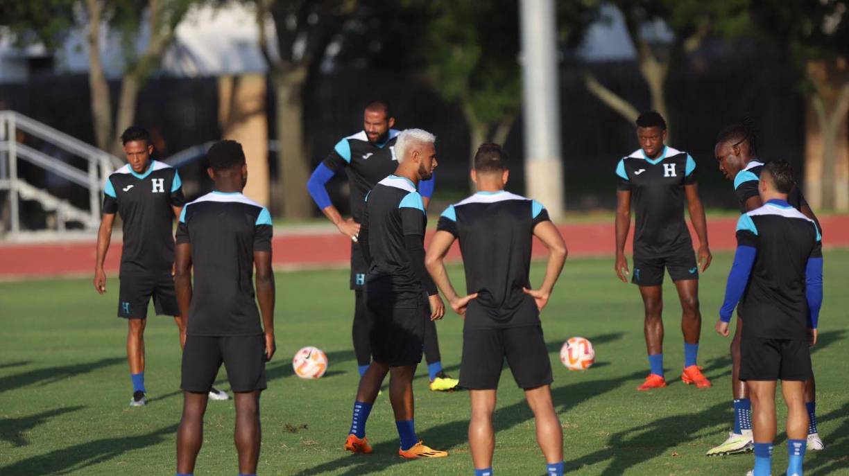 Terminando así Diego Vázquez y su equipo de trabajo con la preparación del juego que a priori es el más complicado del grupo en la Copa Oro 2023, puesto qué México siempre es considerada una selección clara favorita al título. Hondureños y aztecas juegan a las 6:00 de la tarde mañana en Houston.
