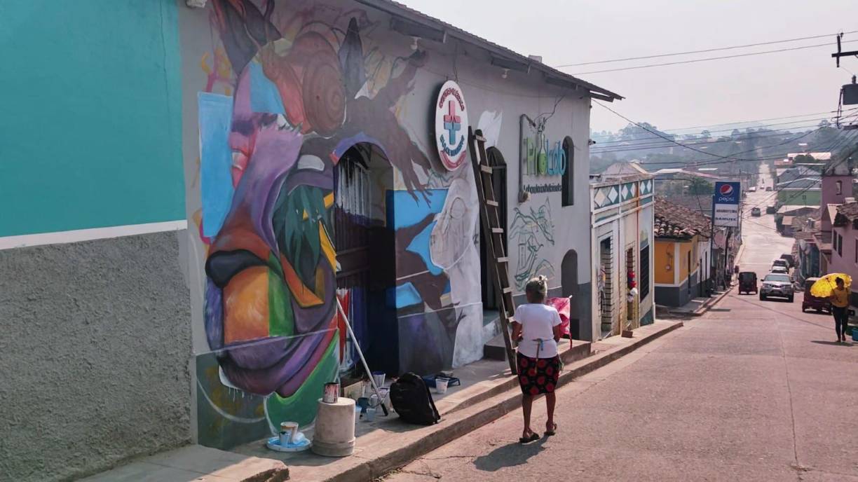 Desde su inicio hasta el 13 de mayo, los turistas y lugareños tendrán la oportunidad de maravillarse con los murales que narran la historia y la cultura del municipio. 