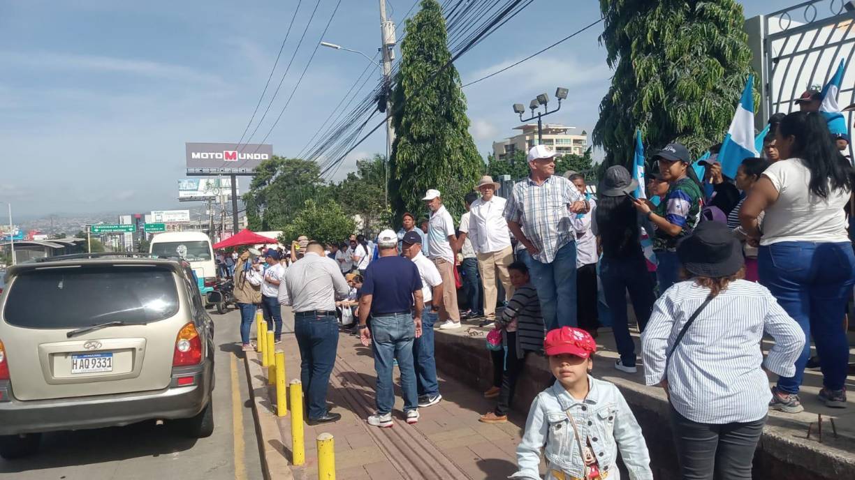 La marcha arrancó en el bulevar Suyapa, frente al Palacio de los Deportes de la Unah. 