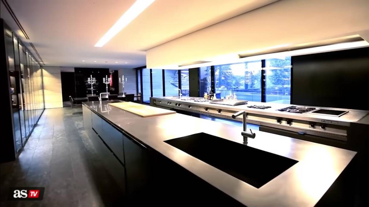 Según detallan, Bale pedía 13 millones, pero el precio final terminaron siendo los 11 millones de euros.