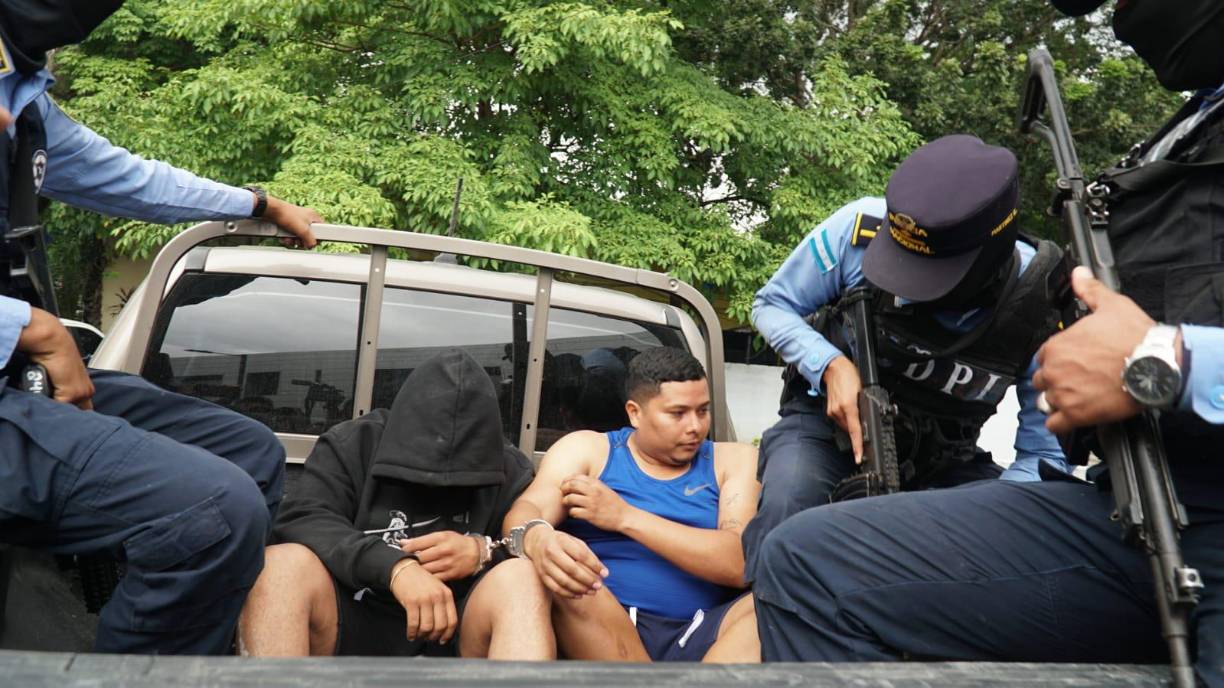 Lossujetos serán presentados ante la fiscalía por varios delitos.