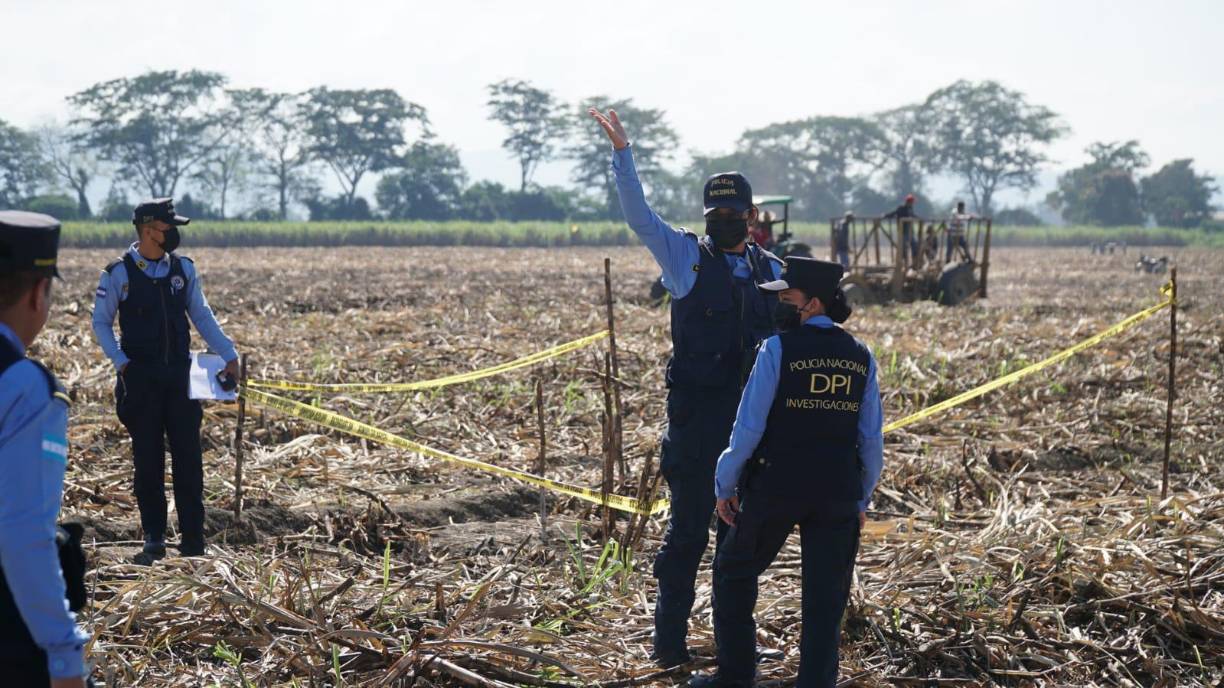 Elvis Guzmán, portavoz del Ministerio Público (MP) en San Pedro Sula, dijo que podría haber más cuerpos en el lugar, al menos 15 cadáveres, mientras se avanza en las labores de búsqueda. 