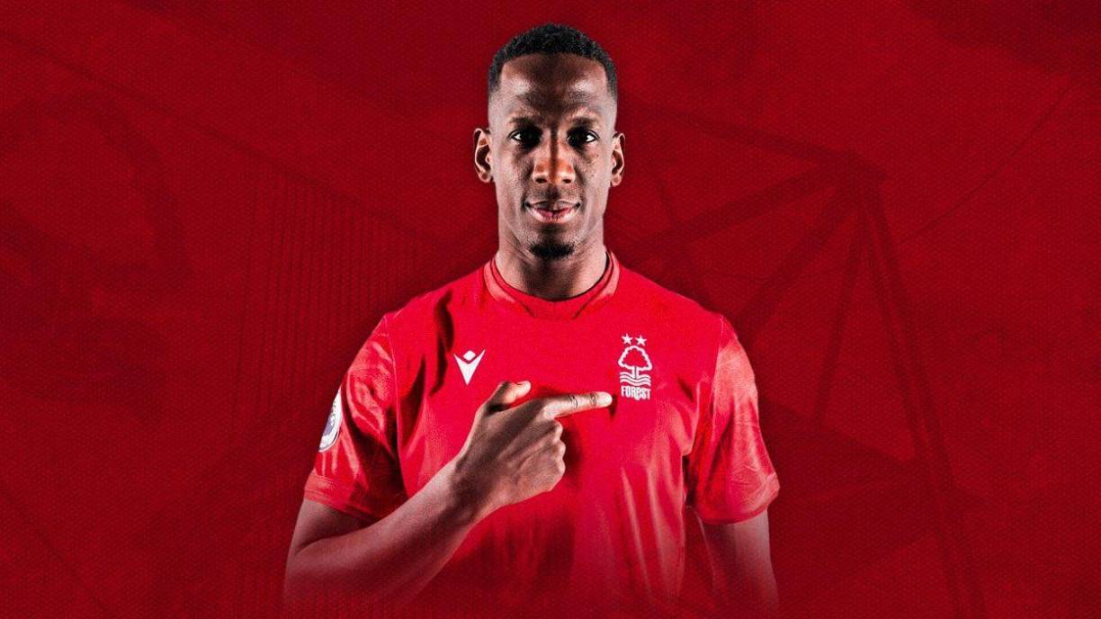 El Nottingham Forest anunció el fichaje de Willy Boly, procedente del Wolverhampton Wanderers. El defensa internacional de Costa de Marfil ha firmado un contrato de dos años.