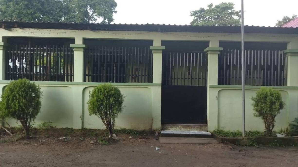 La investigación identificó siete lugares que supuestamente eran sitios de operaciones vinculadas a la criminalidad organizada, en el primer punto se encontraron 75 cartuchos y una serie de documentos con supuesta información detallando posibles acciones delincuenciales, informó la Fiscalía.