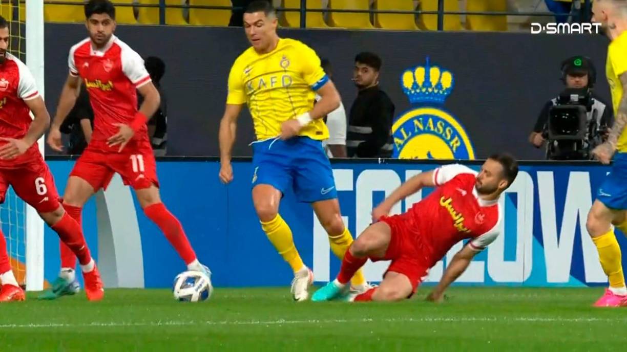 Desde el banco de suplentes del Persépolis insistieron con sancionar al portugués con una amonestación por simular dentro del área.