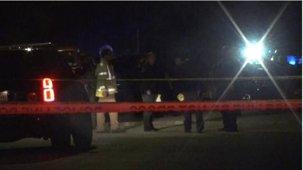 “Procedió a agredir sexualmente a una niña de 12 años que estaba dentro de la residencia”, dijo González. “Después de eso, él le dijo que se alejara y saliera corriendo de la casa... ella lo hizo y salió corriendo de la residencia sin ropa”.