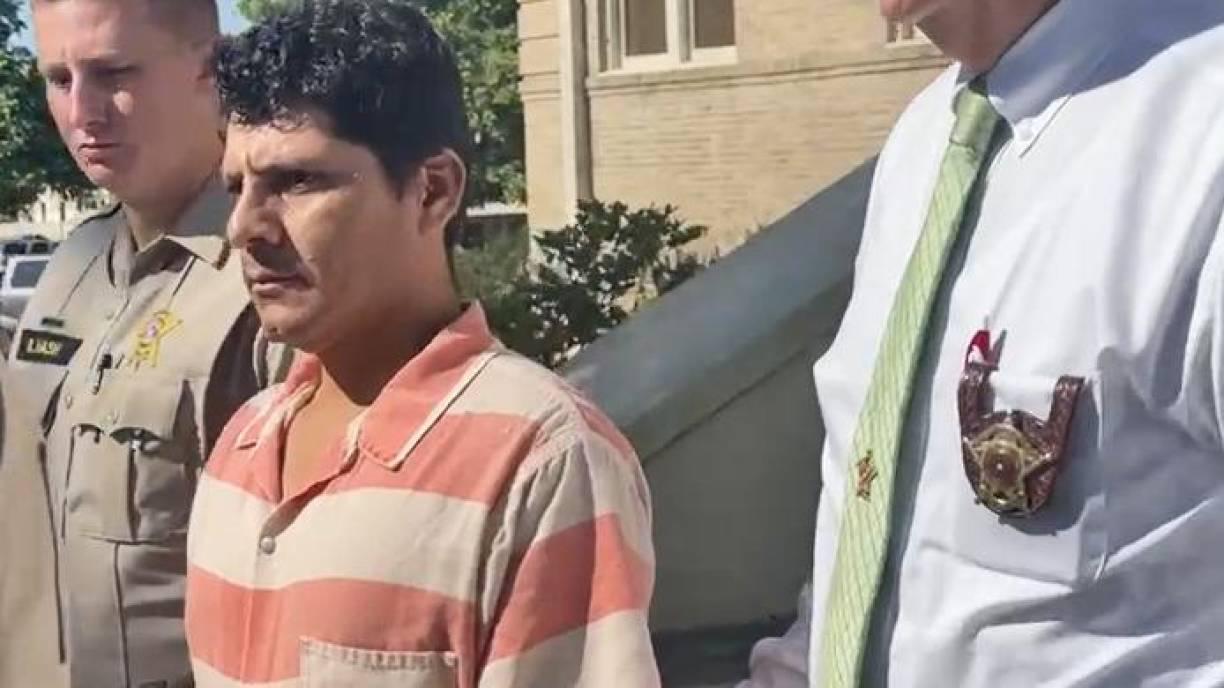 Dillon indicó que las familias de las víctimas consideraron que la cadena perpetua sin posibilidad de libertad condicional “evitaría el sufrimiento” y el trauma de un juicio, al mismo tiempo que garantizaría que Oropeza enfrente las consecuencias de sus actos durante el resto de su vida.